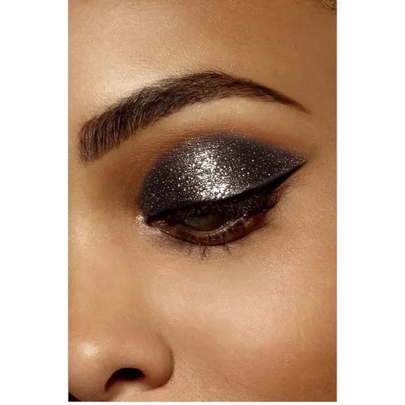 NIB Glitter & Glow Liquid Eye Shadow Molten Midnightght - Picture 4 of 7